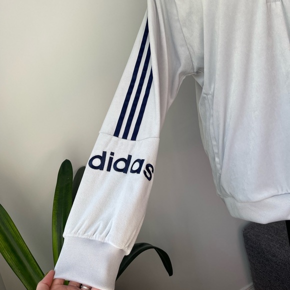 Unisex Light grey Adidas sweatshirts - Picture 3 of 9